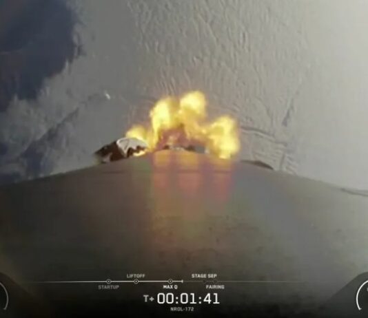 SpaceX ปล่อยดาวเทียมสอดแนมลับของสหรัฐฯ ขึ้นสู่วงโคจรจากรัฐแคลิฟอร์เนีย