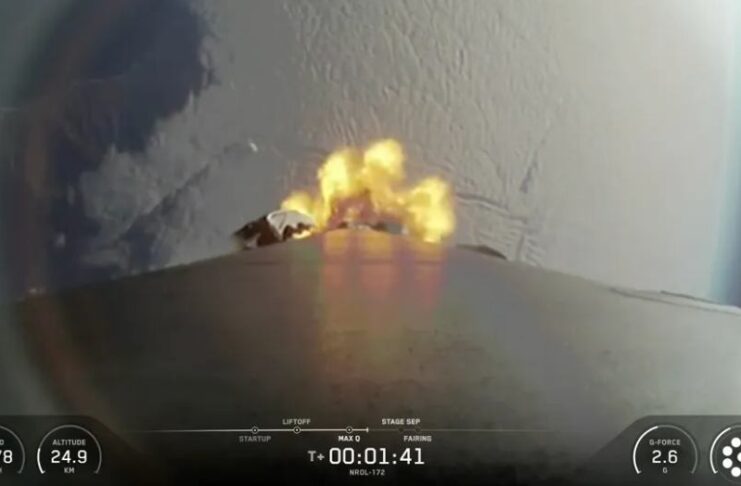 SpaceX ปล่อยดาวเทียมสอดแนมลับของสหรัฐฯ ขึ้นสู่วงโคจรจากรัฐแคลิฟอร์เนีย