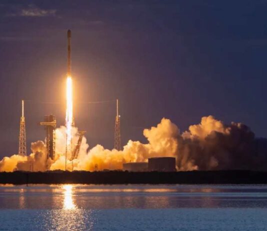ชม SpaceX ปล่อยดาวเทียม BlueBird ขนาดยักษ์ 3 ดวง สำหรับบริการ Direct-to-Cell จากฟลอริดา