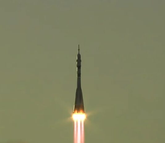 รัสเซียส่ง Anil Menon นักบินอวกาศ NASA พร้อมลูกเรือ 2 คน สู่สถานีอวกาศนานาชาติ